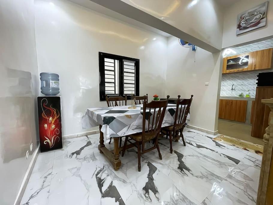 Villa Adja Nafy A Saly Gandigal Εξωτερικό φωτογραφία